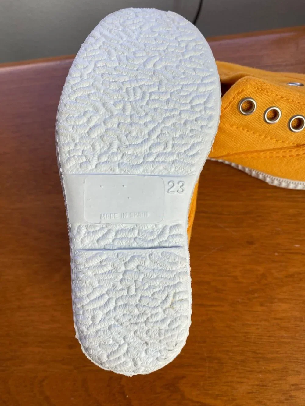 Cienta toddler shoes size 23